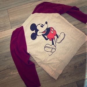 Disney Mickey 28 sweatshirt